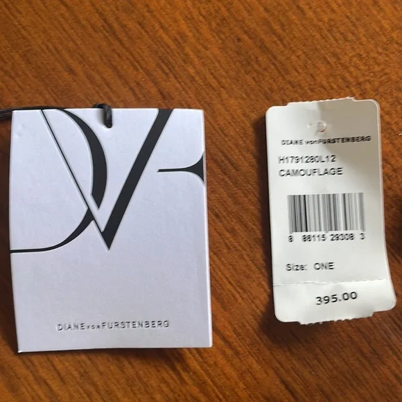 NWT Diane Vonfurstenberg green clutch 5.5 x 4 x 2 Von Furstenberg - Picture 8 of 11